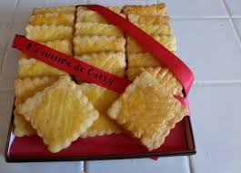 Elles Sont A Croquer Ces Petites Galettes Au Beurre Sale Vont Vous Enchanter Ingredients Pour 25 Galettes 60 G De Alimentation Cuisine Et Boissons Dessert