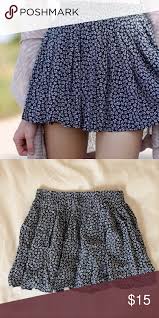 Black And White Brandy Melville Skirt Brandy Melville Navy White Floral Skirt White Floral Skirt Navy And White Fashion