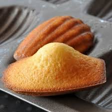 Receita Das Madeleines De Baunilha Do Chef Conticini Elas Simplesmente Desmancham Na Boca Receita Receitas Receitas De Sobremesas Sobremesas Francesas