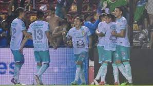 Fernando madrigal (querétaro) right footed shot from outside the box is too high. 7jnrfcf Wagzgm