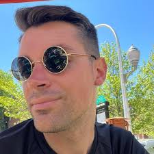 What you said, Selma.” 📷: Photo by Mike Coppola/Getty Images for Travel +  Leisure (Left) Photo by Arturo Holmes/WireImage (Right)