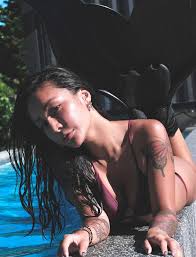 解放運動！前國光女神「梁云菲」大膽發出激凸照，今天不穿內衣我就是一個放蕩的人？ - 網路美女- JKF 捷克論壇