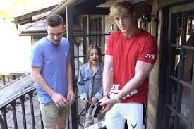 Livraison gratuite à partir de 25€. Youtube Sevit Contre Le Blogueur Logan Paul La Presse
