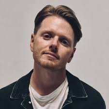 Top 20 Singer Guitarists for Hire in Savannah, GA