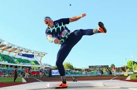 Ryan crouser bio, video, news, live streams, interviews, social media and more from the 2021 tokyo olympic games. Kugelstossen In Neuer Dimension Wie Ryan Crouser Einen Uraltweltrekord Ausloscht Sportmeldungen Stuttgarter Zeitung