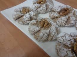 حلويات مغربية حلويات العيد غريبة الكركاع ملوزة الكركاع Dulces Marroquies Galletas De Nueces East Dessert Moroccan Food Food