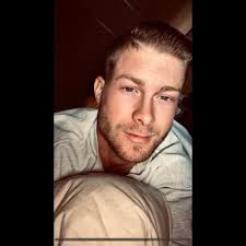 ryan freeman (@johnnybravohhh)