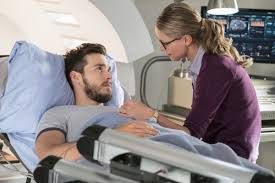 Can Supergirl (Kara Zor-El) Get Pregnant By A Human? How Would Her Body  Handle The Pregnancy? - Quora