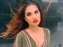 Bristol trainee nurse hoping to win Miss England contest