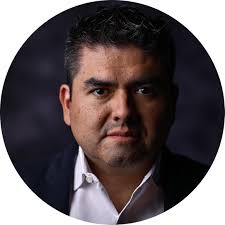 The Future of Omni-Channel Strategy: Online-Merge-Offline (OMO) · Luma