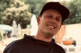 Roland zoekt mede-grensrechters.