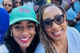 Happy 117th Founders' Day my beautiful Sorors of Alpha Kappa Alpha  Sorority, Incorporated! 💕💚💕 As I reflect upon the incredible foresight,  ingenuity and determination of our founders, I consider what a privilege