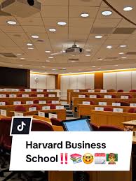 Lucky & privileged to study at #Harvard for a #leadership program 🙌📚  #ExecutiveEdu #leadershipdevelopment #hbs #fyp #backtoschool  #harvarduniversity #studentlife #learnontiktok #edutok