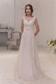 Durch die enge zusammenarbeit mit den angebundenen logistik partnern können wir über 170 länder der erde beliefern. Wedding Dress Hochzeitskleid Brautkleid Augusta Kazu Kleitas Etsy Wedding Dresses Bridal Dresses Plain Wedding Dress