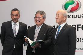 Kerjaya beliau bermula pada usia 15 tahun apabila beliau bermain trombon untuk upacara pengebumian masyarakat cina dari tokong sehingga ke tanah perkuburan dengan baya. Perodua Aims For Record Sales The Star