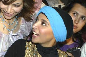 هو ابني الثالث وأنا بحب الصبيان منذ صغرى واعتبر محمد هدية من الله، أما البنات فأحب العب معهن فقط، ولا أعرف تربيتهن أو. Ø´ÙŠÙˆØ® Ø§Ù„Ø£Ø²ÙŠØ§Ø¡ ÙŠØ­ØªÙÙ„ÙˆÙ† Ø¨Ø­Ø¬Ø§Ø¨ Ø­Ù†Ø§Ù† Ø§Ù„ØªØ±Ùƒ Ø§Ù„Ø¬Ù…Ù„ Ø¨Ù…Ø§ Ø­Ù…Ù„ Ù†Ø¶Ø¹ Ø£Ø®Ø¨Ø§Ø± Ø§Ù„Ø¹Ø§Ù„Ù… Ø¨ÙŠÙ† ÙŠØ¯ÙŠÙƒ ÙˆÙ†Ø£ØªÙŠÙƒ Ø¨Ù€ Ø§Ù„Ø¬Ù…Ù„ Ø¨Ù…Ø§ Ø­Ù…Ù„ Ù‚Ø¨Ù„ Ø£Ù† ÙŠØ±ØªØ¯ Ø·Ø±ÙÙƒ Ø¥Ù„ÙŠÙƒ ÙÙ‚Ø· Ø§Ù†Ù‚Ø± Ø¹Ù„Ù‰ Aljaml Com