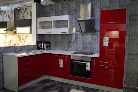 Schrank rot hochglanz schuhschrank mit front in hochglanz weiß und korpus in matt weiß, maße: Burger L Kuche Gloriette Modern Hochglanz Lack In Rot Kuechenkaufen Net