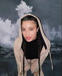 Emilia mernes y lizardo hacen karaoke en vivo Emilia Mernes Updates S Tweet Emilia Via Instagram Su Cuello Le Brilla Aunque Ama La Oscuridad Trendsmap