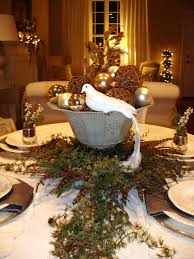 Try any one of these 2020 holiday centerpiece ideas to brighten your holiday. Posh Christmas Table Settings Decor Report