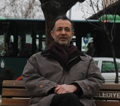 Yazar ümit aktaş, 17 aralık'ta bir nevi darbe yapılmak istendi dedi.malatya küçük millet meclisi toplantısı belediye fırat salonunda yapıldı.cumhurbaşkanlığı. Umit Aktas Biyografya