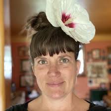 Bee Wise Gardens: Design, Installation, Coaching & Inspiration  (beewisegardens)