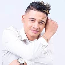 Jade Petersen's Instagram, Twitter & Facebook