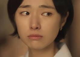 Mỹ nhân Hàn 30 tuổi vẫn đóng nữ sinh cực mượt: Khóc cười đều đẹp mê mẩn, có  vai diễn làm ai cũng nhói lòng