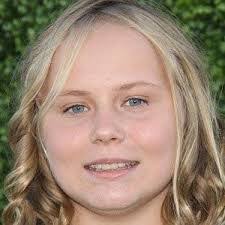 Maria Lark's Instagram, Twitter & Facebook