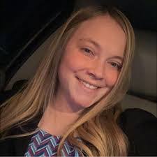 Amber Ogden's Instagram, Twitter & Facebook