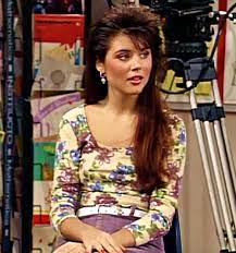 43 Images About Kelly K On We Heart It See More About Kelly Kapowski Saved By The Bell And 90s Kelly Kapowski Fashion 90s Fashion