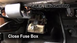 Interior Fuse Box Location 2003 2009 Hummer H2 2003 Hummer H2 6 0l V8