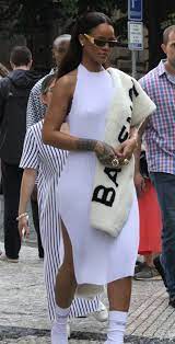 Collection by geeked • last updated 1 day ago. Ya On Twitter In 2021 Rihanna Outfits Rihanna Street Style Rihanna Looks
