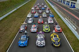 The new competition procedure guarantees even more suspense over the entire. Vorhang Auf Fur Porsche Carrera Cup 2021 Gt Place Com