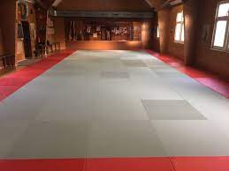 Traditional karate practitioners believe mastery of kata is essential for a karateka. Neue Matten Fur Die Wissmannstrasse Budo Club Karlsruhe E V
