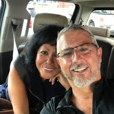 Should I leave the drain plug out to prevent bait tank overflow?