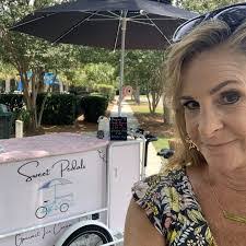 Charlotte Godbee's Instagram, Twitter & Facebook