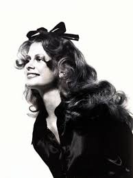 The vintage style boyish hairdo for girls: Best Vintage Hair Styles Vintage Hair Inspiration Vintage Beauty Photos