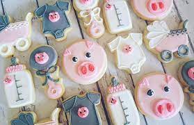 This Little Piggy Baby Shower Cookies Hayley Cakes And Cookies Pig Baby Shower Baby Shower Cookies Baby Shower Planning List