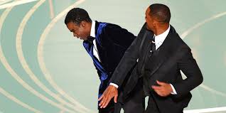 Los angeles — will smith apologized to the comedian chris rock on monday evening for slapping him during sunday night's oscars telecast . Nuvgtqgw8q4vxm