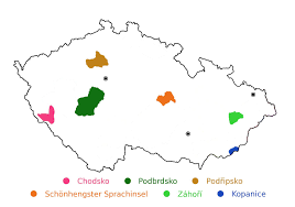 Mapa obsahuje turistické značení, cyklotrasy, hranice ochrany přírody, rozhledny a jiné zajímavosti. Folklorni Regiony Cech Moravy A Slezska Valassko Kloboucko Narodni Muzeum