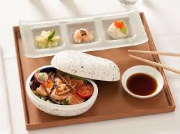 The Premium Menus Of Singapore Airlines Are Legendary As A Sampler Of Dishes From Across Asia Pre Ordering A Special Meal Via Airline Food Airplane Food Food