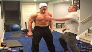Latest on tampa bay buccaneers tight end rob gronkowski including news, stats, videos, highlights and more on espn. Rob Gronkowski Is The New Biggest Wrestling Fan And Is Getting Mojo Rawley Ready For Wrestlemania Bardown Tsn