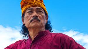 Betapa besar keulamaan cucu hadratusy syeikh hasyim asy'ari ini. Gus Nuril Yang Kontroversial Itu