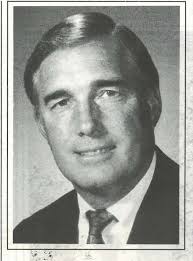 Scarlett's bankipg philosophy comn,.unity .. centered