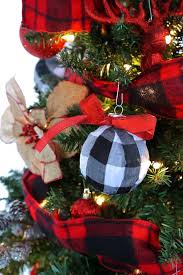Get your home ready for christmas with these charming farmhouse decorating ideas. 15 Buffalo Check Christmas Decor Ideas