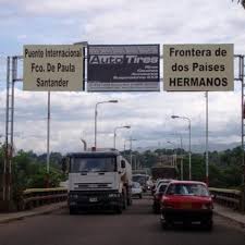 See cucuta photos and images from satellite below, explore the aerial photographs of cucuta in venezuela. Paso Fronterizo Entre Urena Venezuela Y Cucuta Colombia Autor M Download Scientific Diagram