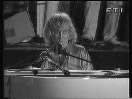 Νέα μέτρα, που όμως δεν θα θυμίζουν την απαγόρευση κυκλοφορίας και το κλείσιμο της μουσικής, αναμένεται να εξετάσει σήμερα η ολομέλεια της επιτροπής ειδικών του υπουργείου υγείας, ενώ το απόγευμα ο νίκος χαρδαλιάς θα κάνει σχετικές ανακοινώσεις. Loykianos Khlahdonhs Ta Nea Metra To Party Youtube