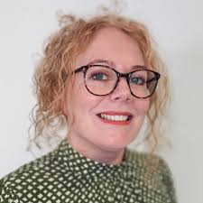 Bev Reilly's Instagram, Twitter & Facebook