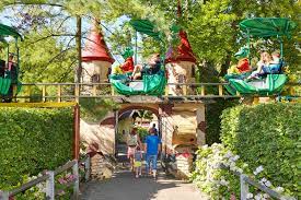 Сад был цветочной страной чудес. Wonderland Attraktionen Duinrell De