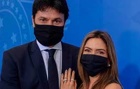 Patricia abravanel é a quarta filha do apresentador silvio santos. Patricia Abravanel Homenageia Fabio Faria Momento Marcante Fofocas E Famosos